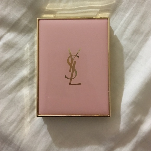 YSL Touché Eclat Blur Perfector