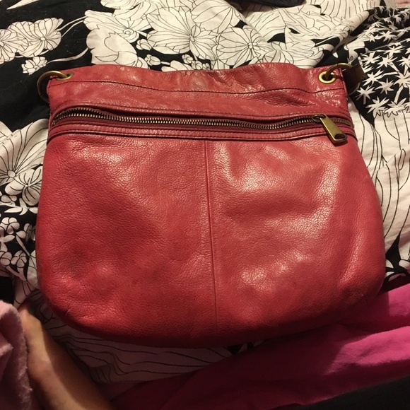 FOSSIL LEATHER CROSSBODY (large)