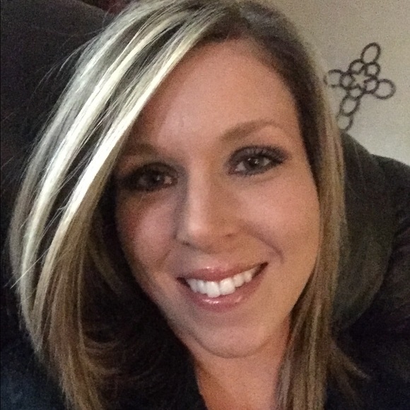 Meet your Posher, Kendra