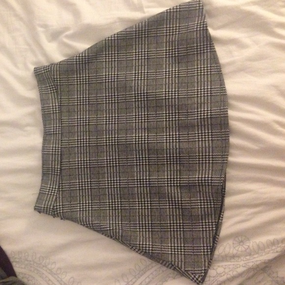 plaid brandy melville mini skirt