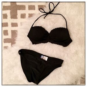 Victoria's Secret Scalloped Bikini Top, size 34A