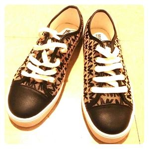 Authentic Michael Kors Youth kids Sneakers