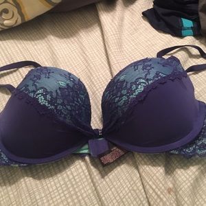 Victoria's Secret bra. Really cute on. Worn 5