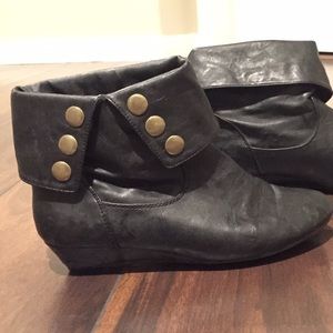 Size 7 black booties