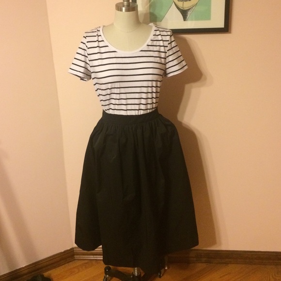 Classic Parisian skirt