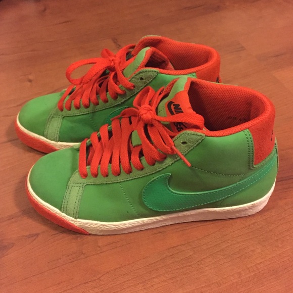 Nike SB "Green Spark/Pimento"