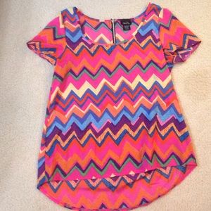 Super cute, colorful top!