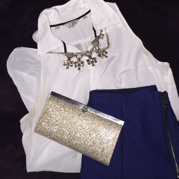 bebe Handbags - Bebe Gold Glitter Clutch