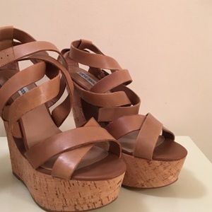 🆕 Steve Madden Strappy Wedge