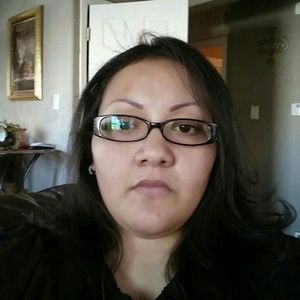 Meet your Posher, Edith