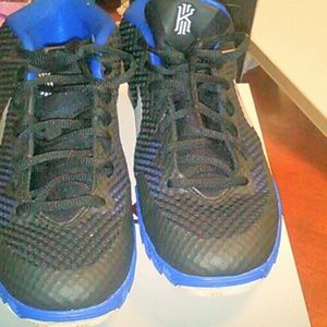 Kyrie basketball sneakers athletic original box