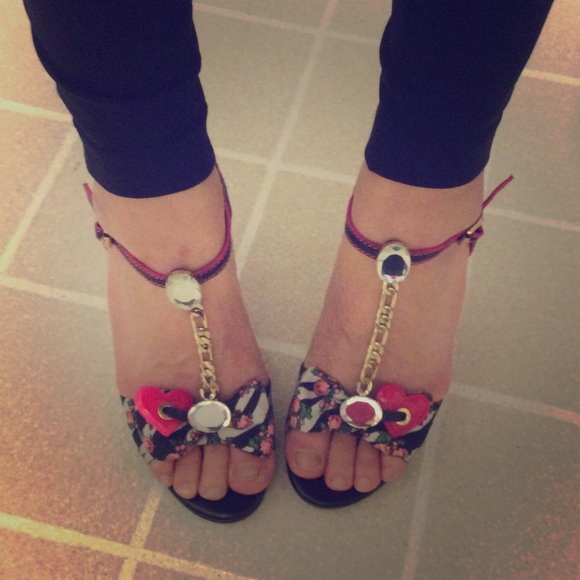 NEW Betseyville Pumps
