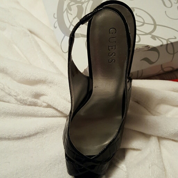 Shoes - Picture 2 of 4