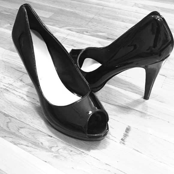 Nine West Black Leather Patent Leather Pumps heels