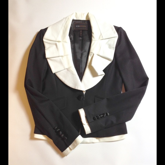 BCBGMAXAZRIA BLACK AND WHITE BLAZER.