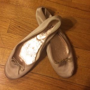 Ivory ballet flats