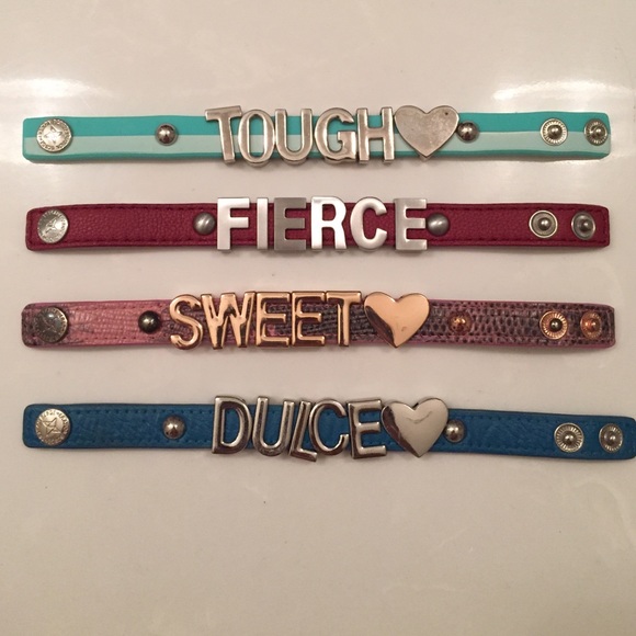 BCBG BRACELET