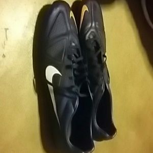 Soccer cleats