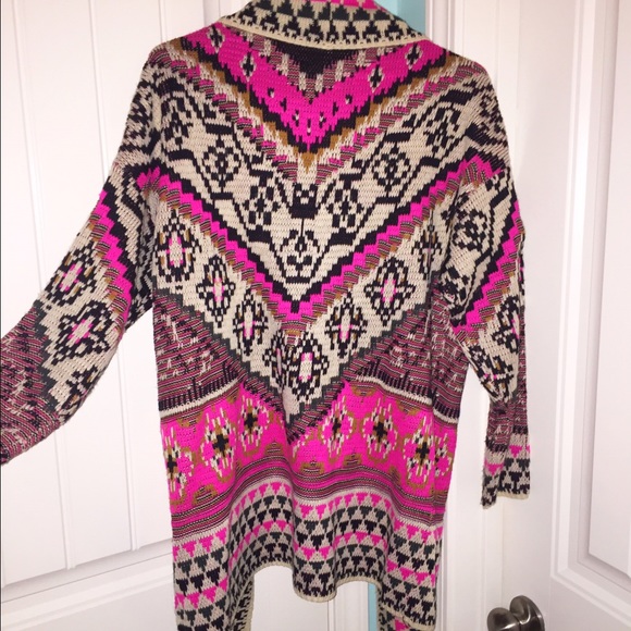 Pink cardigan tribal sweater size m/l brand new