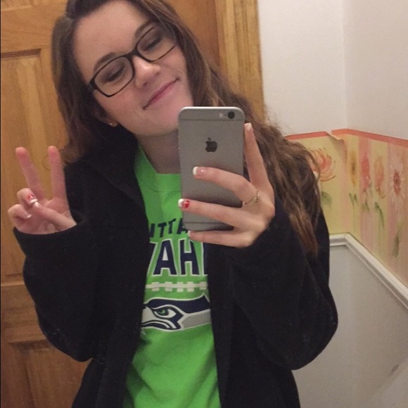 Meet your Posher, Olivia - Picture 1 of 1