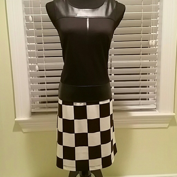 Black & White Sleeveless Dress