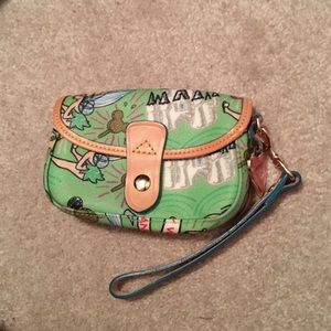 Disney world dooney & bourke