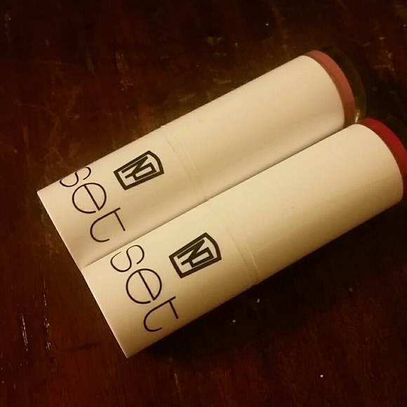 Lot of 2 NP Set Lipsticks