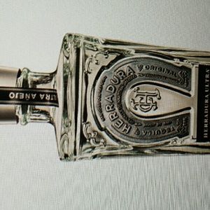 Meet your Posher, Dee