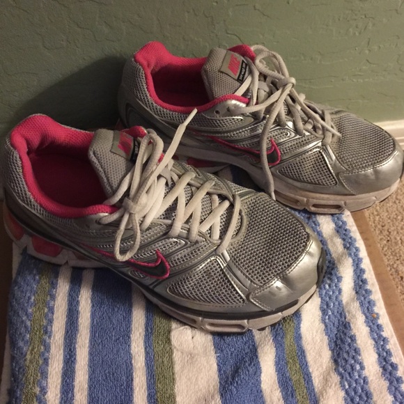 Nike Tailwind Shoes 7.5 💕