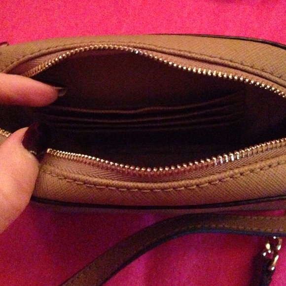Michael Kors Jet Set Small Crossbody in Dark Dune - Picture 3 of 4