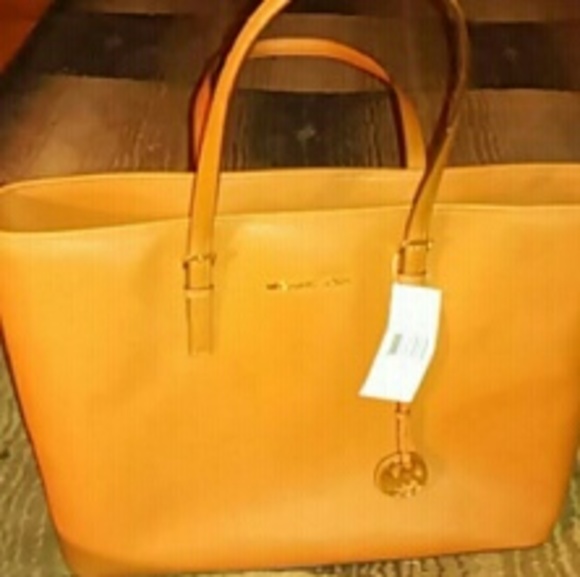 Authentic MK jet set tote