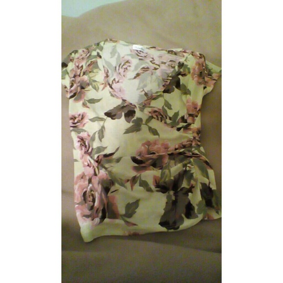 Charlotte Russe Tops - Ladies dress top