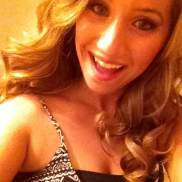 Meet your Posher, Alex - Picture 2 of 2