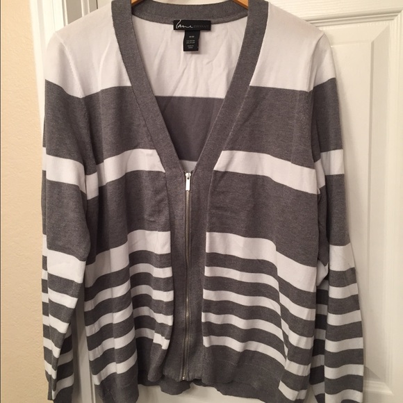 Cozy Cardigan With Zipper - Excellent Condition
