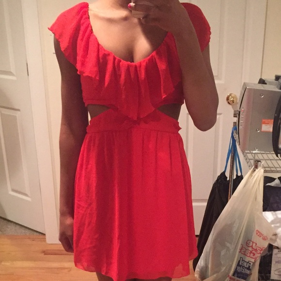 Pretty red dress!❤️