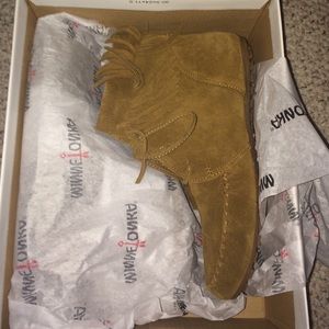 Minnetonka Lace up Ankle Booties