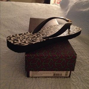 Brand New Tory Burch Flip Flops ✨