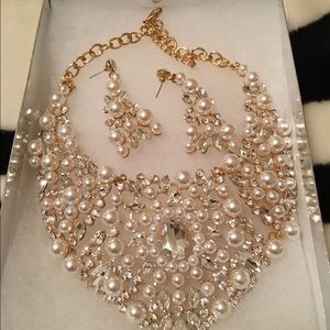 Pearled rhinestone necklace set.