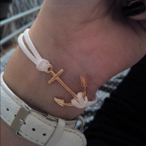 Anchor bracelet