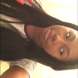 Meet your Posher, Coranetta