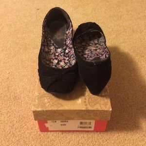 Black Corduroy Flats