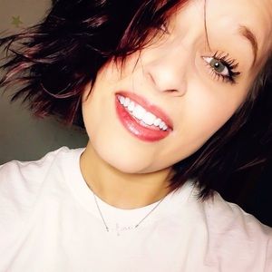 Meet your Posher, Chanel