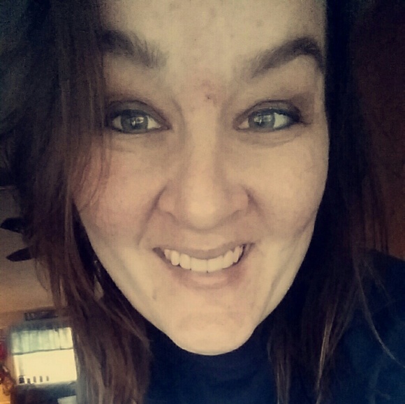 Meet your Posher, Ellie