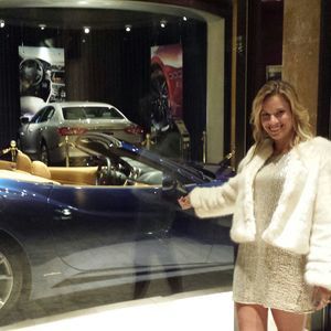 Meet your Posher, Carrie