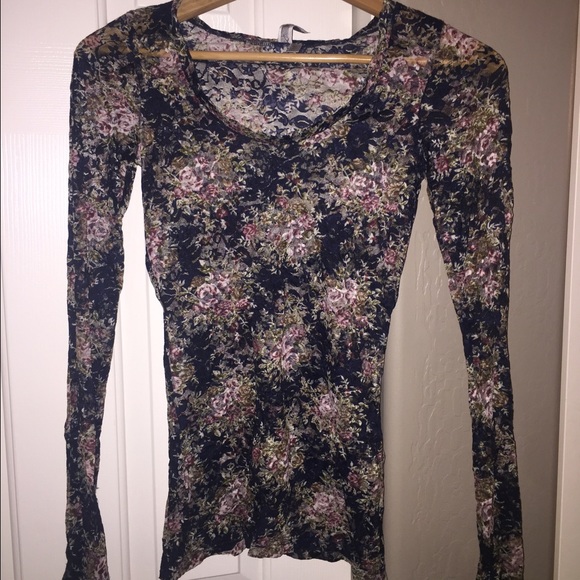 🚫 SOLD 🚫 Beautiful BKE floral lace burnout - Picture 2 of 4