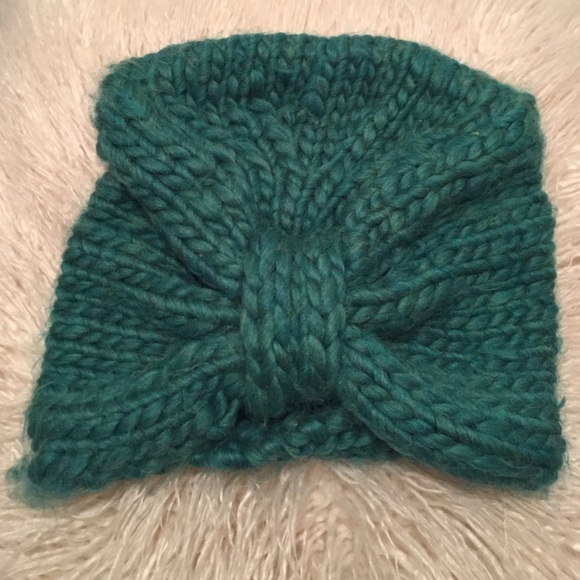 Handknit turquoise turban / winter hat