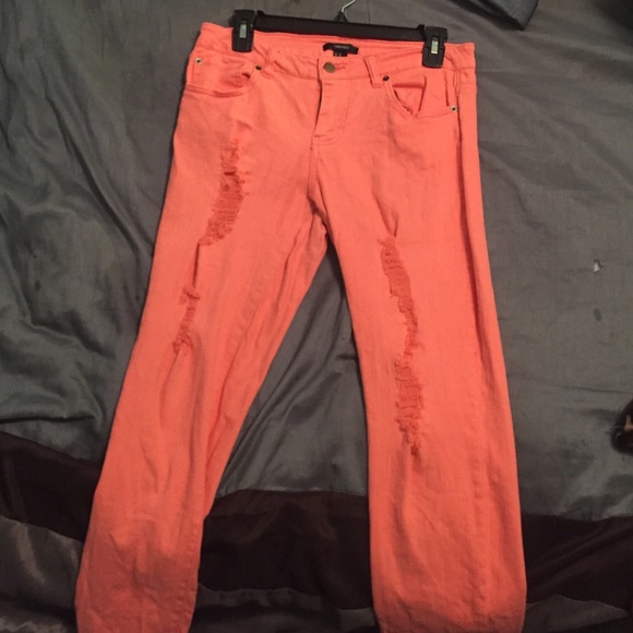 Forever 21 pink ripped jeans