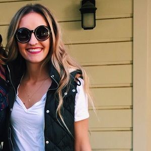 Meet your Posher, Courtney