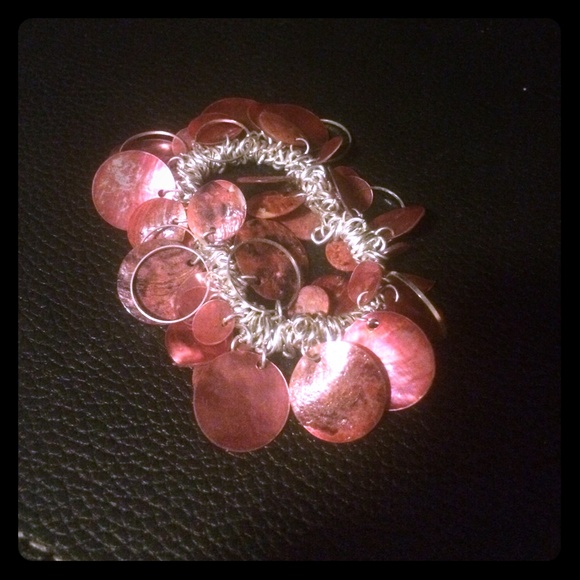 Dark pink shell bracelet 🌴🌺