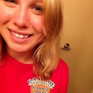 Meet your Posher, Laura